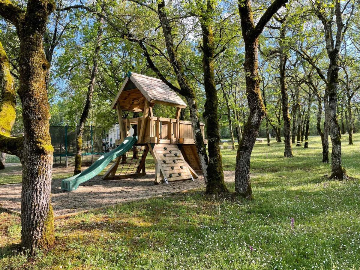 Lodges Du Bois Dodo - Ancien Camping De Bois Redon Septfonds Bagian luar foto